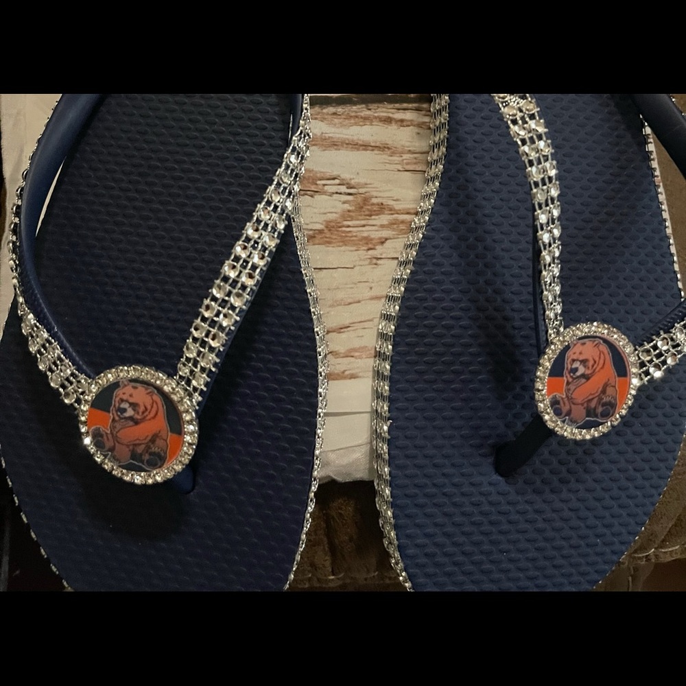 Chicago bears flip flops